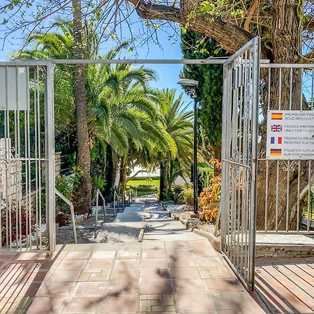 Apartment La Roca *