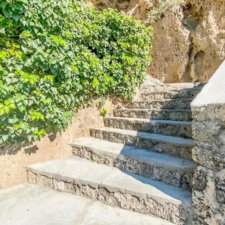 La Roca Appartement *